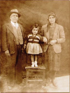 Ti Manecas e esposa Adelina com a Estelinha