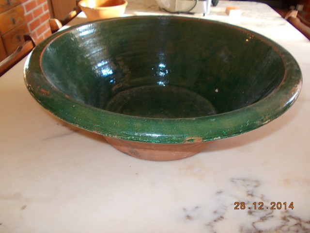 Alguidar para amassar o pão